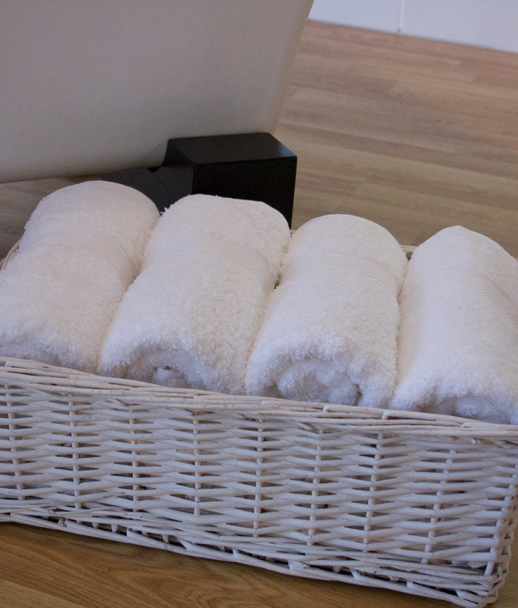 Deluxe White Cotton towels